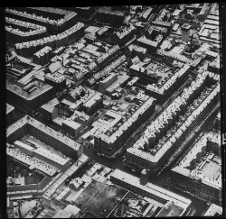 thumbnail: Skråfoto fra 1958 taget 78 meter fra Rådmandsgade 32B, 3. tv