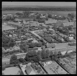 thumbnail: Skråfoto fra 1958 taget 93 meter fra Nellikevænget 11