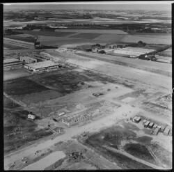 thumbnail: Skråfoto fra 1960 taget 101 meter fra Fabriksparken 34