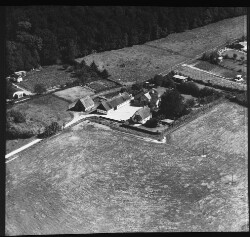 thumbnail: Skråfoto fra 1958 taget 308 meter fra Elmekrogen 14