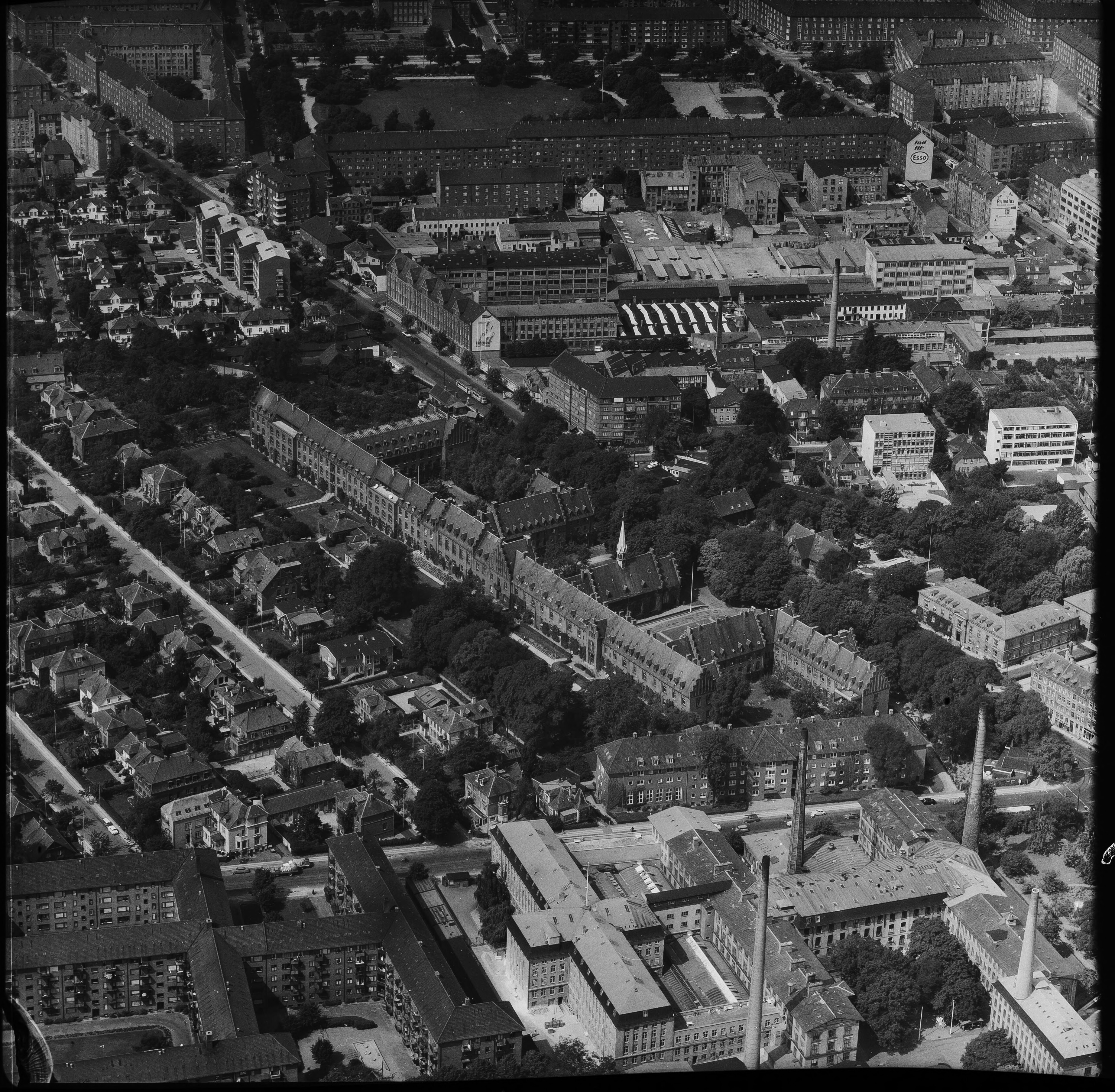 Skråfoto fra 1960 taget 39 meter fra Porcelænshaven 18B