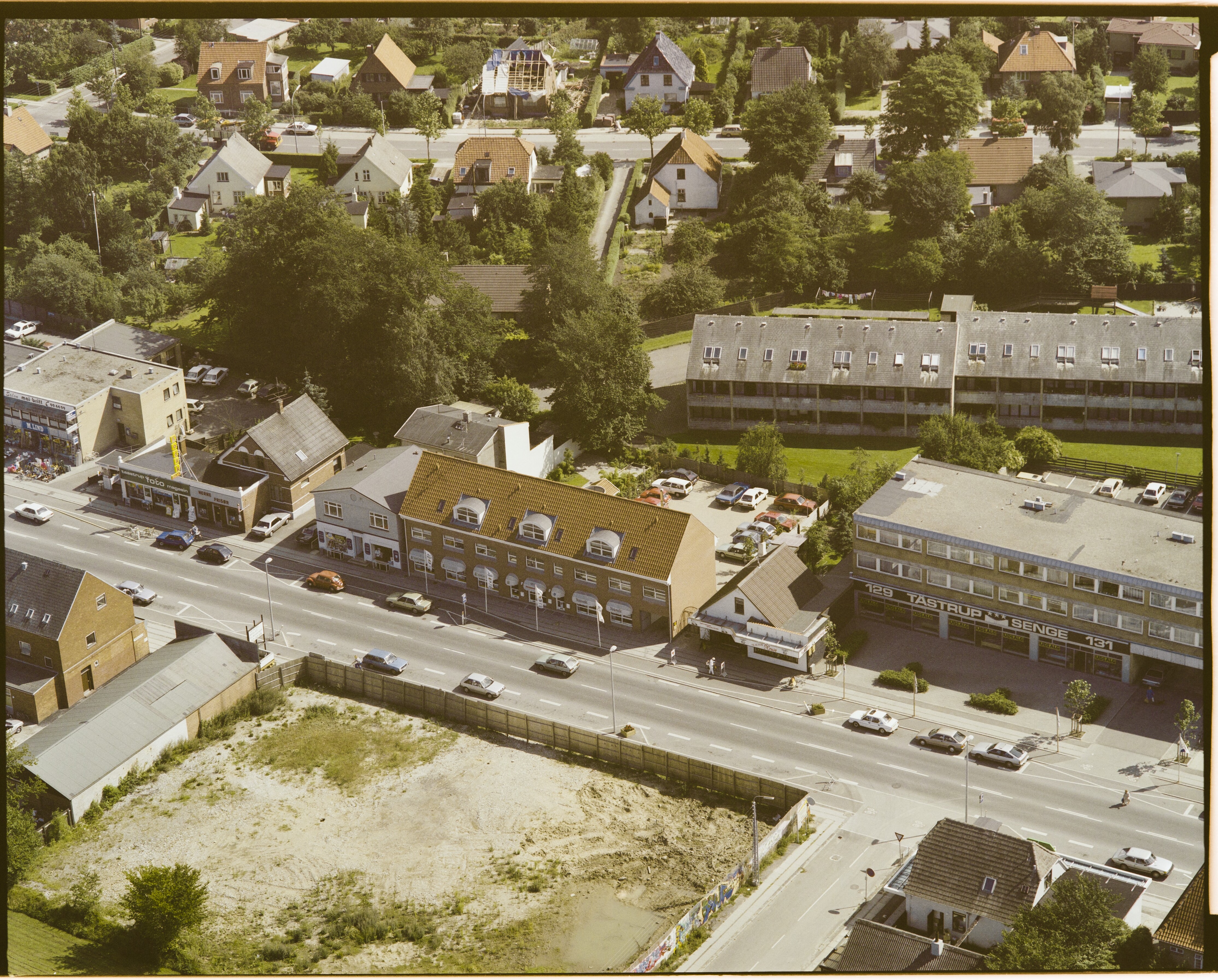 Skråfoto fra 1987 taget 45 meter fra Taastrup Hovedgade 129G, st. 