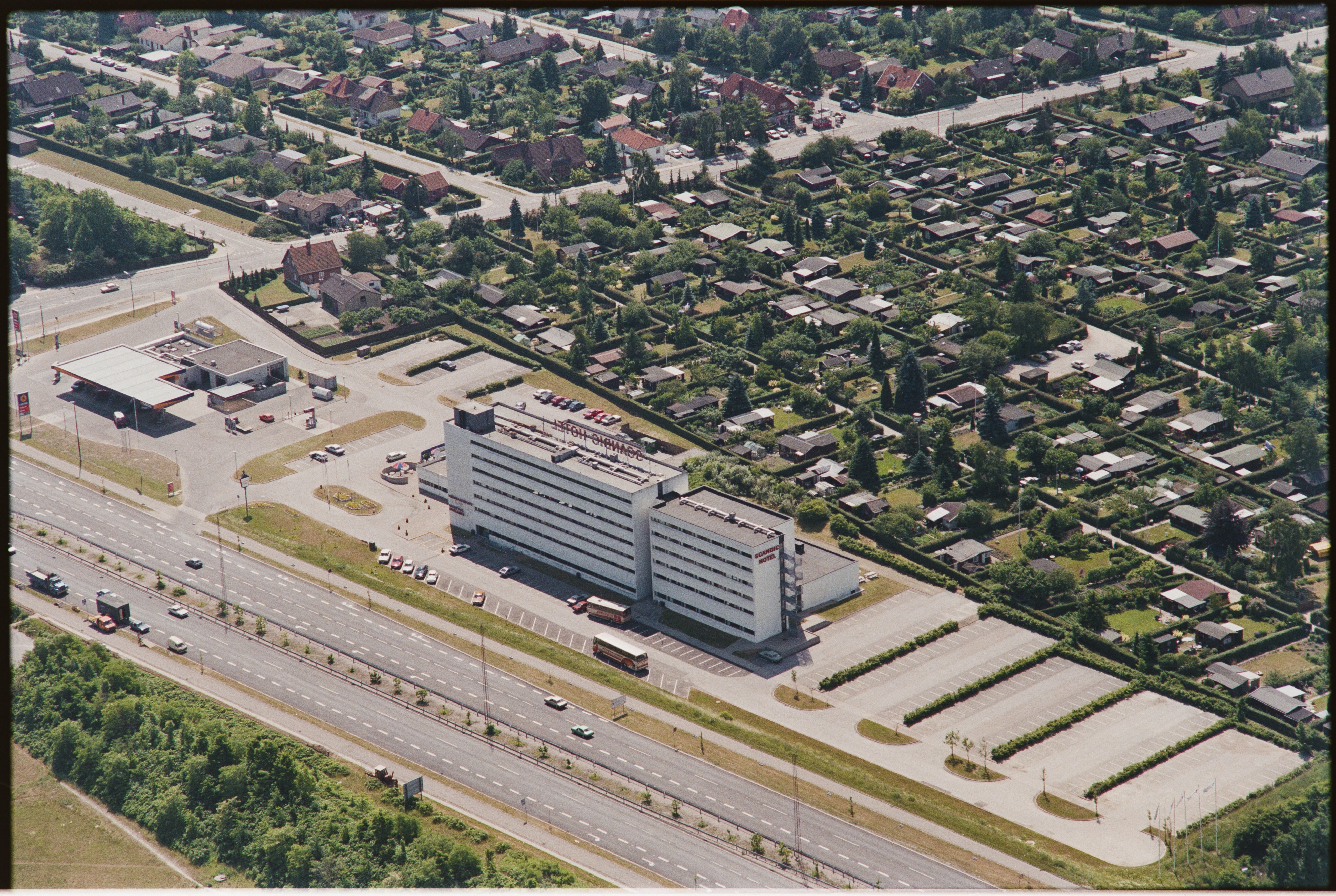 Skråfoto fra 1988 taget 11 meter fra Kettevej 4