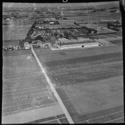 thumbnail: Skråfoto fra 1953 taget 114 meter fra Taastrupgårdsvej 73, 1. th