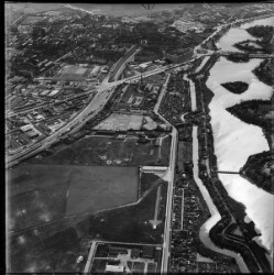 thumbnail: Skråfoto fra 1954-1971 taget 92 meter fra Kløvermarksvej 50