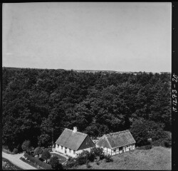 thumbnail: Skråfoto fra 1951 taget 238 meter fra Byskovvej 37