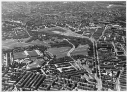 thumbnail: Skråfoto fra 1928-1972 taget 154 meter fra Ove Rodes Plads 1, 3. th