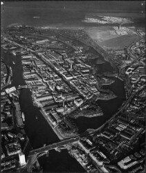 thumbnail: Skråfoto fra 1928-1981 taget 96 meter fra Prinsessegade 43B