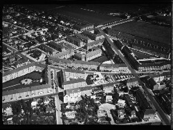 thumbnail: Skråfoto fra 1932-1950 taget 102 meter fra Valby Langgade 213A, st. tv