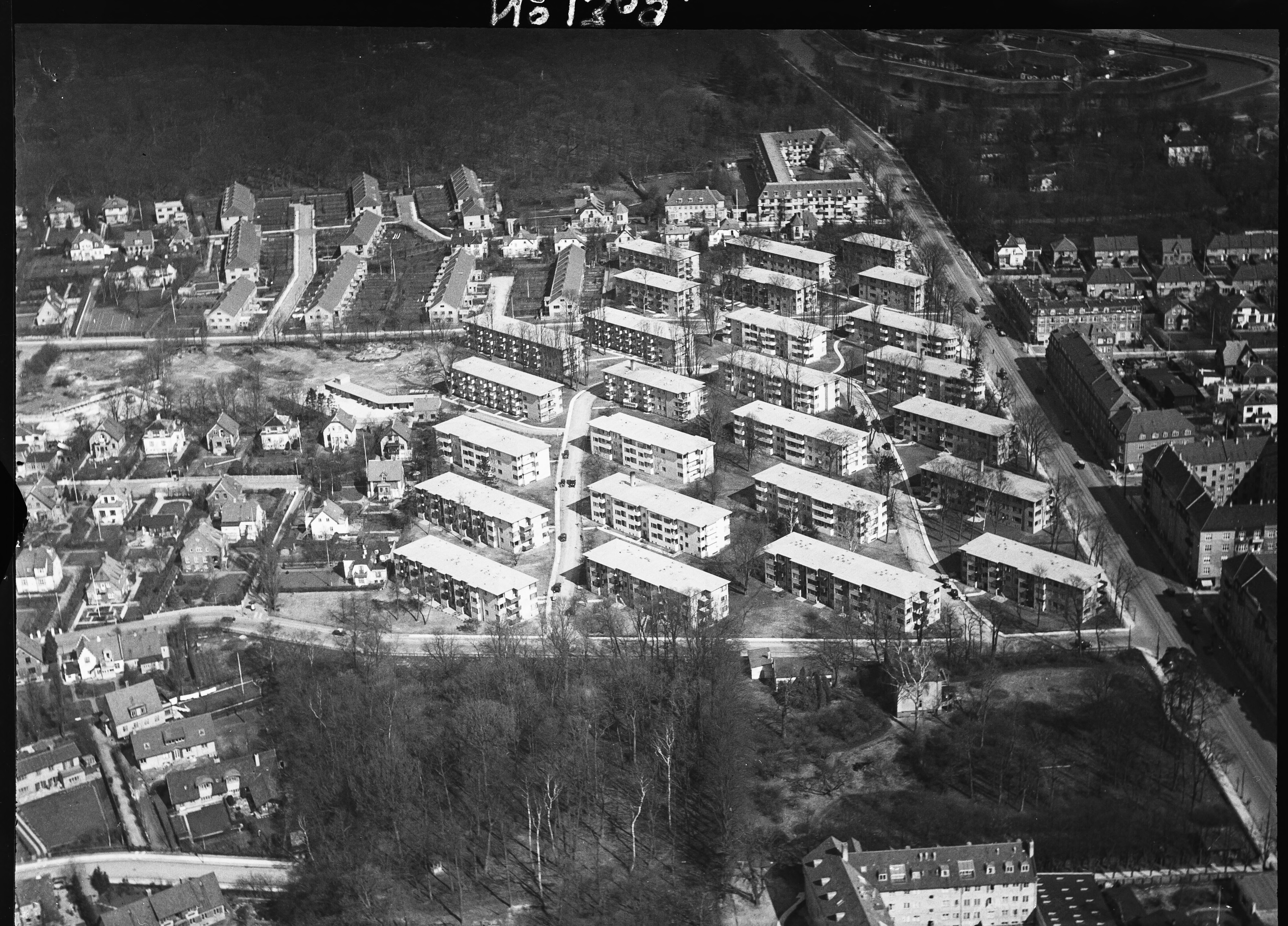 Skråfoto fra 1932-1950 taget 60 meter fra Phistersvej 9, st. th