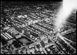 thumbnail: Skråfoto fra 1932-1950 taget 289 meter fra Ahrenkildes Allé 5