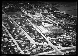 thumbnail: Skråfoto fra 1932-1950 taget 260 meter fra Engvej 70