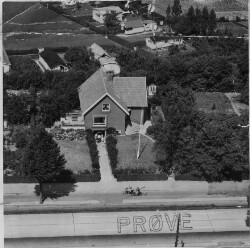 thumbnail: Skråfoto fra 1953 taget 112 meter fra Hyttesvinget 45