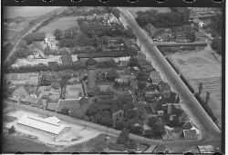 thumbnail: Skråfoto fra 1947 taget 141 meter fra Markedspladsen 12, 1. th