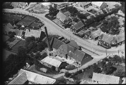 thumbnail: Skråfoto fra 1947 taget 9 meter fra Vinkelvej 31A, 1. 