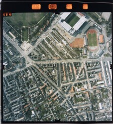 thumbnail: Lodfoto fra 1994 taget 490 meter fra Willemoesgade 50, 1. 