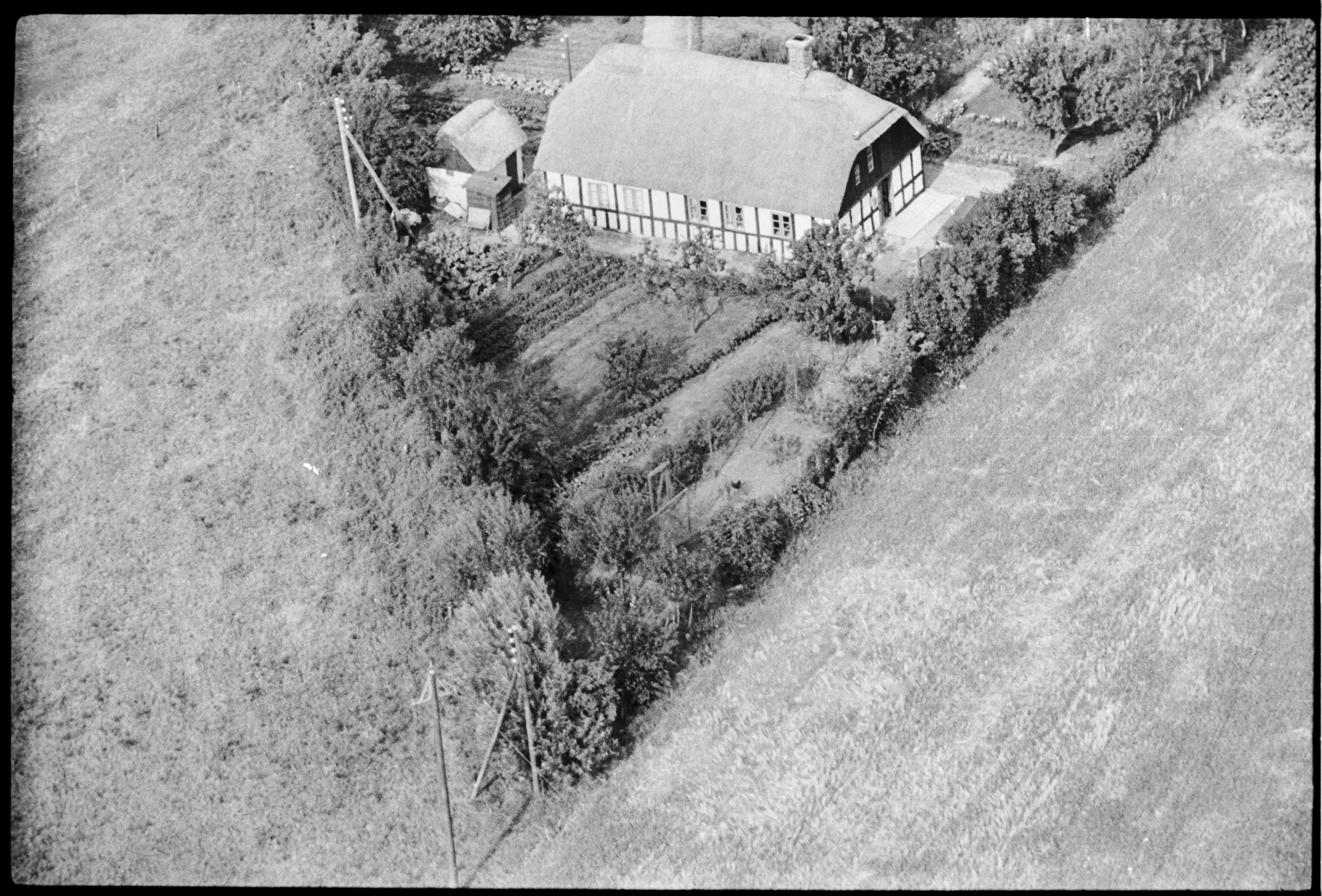 Skråfoto fra 1948-1952 taget 75 meter fra Nyvej 7