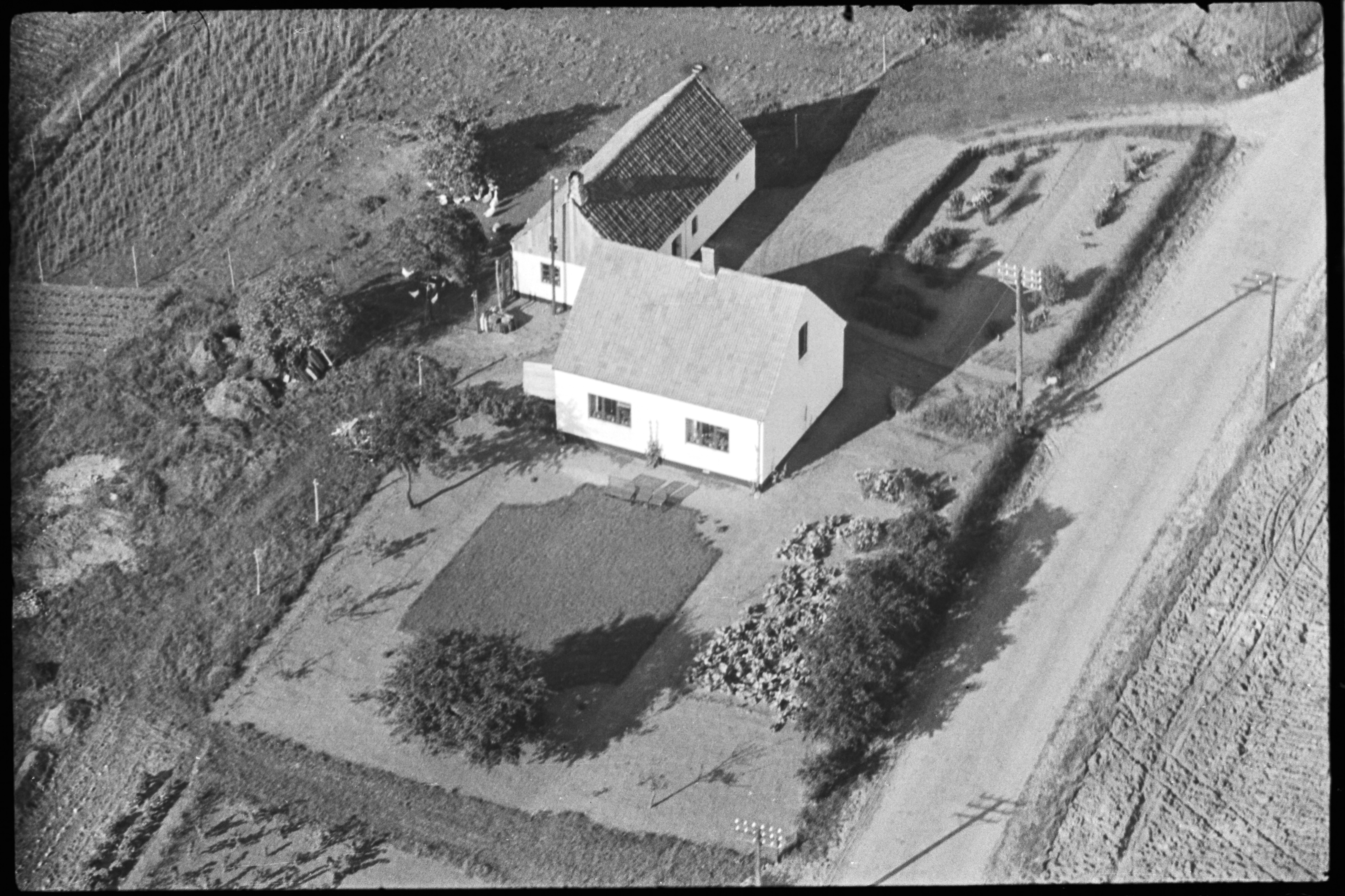 Skråfoto fra 1948-1952 taget 87 meter fra Lyngdal 5