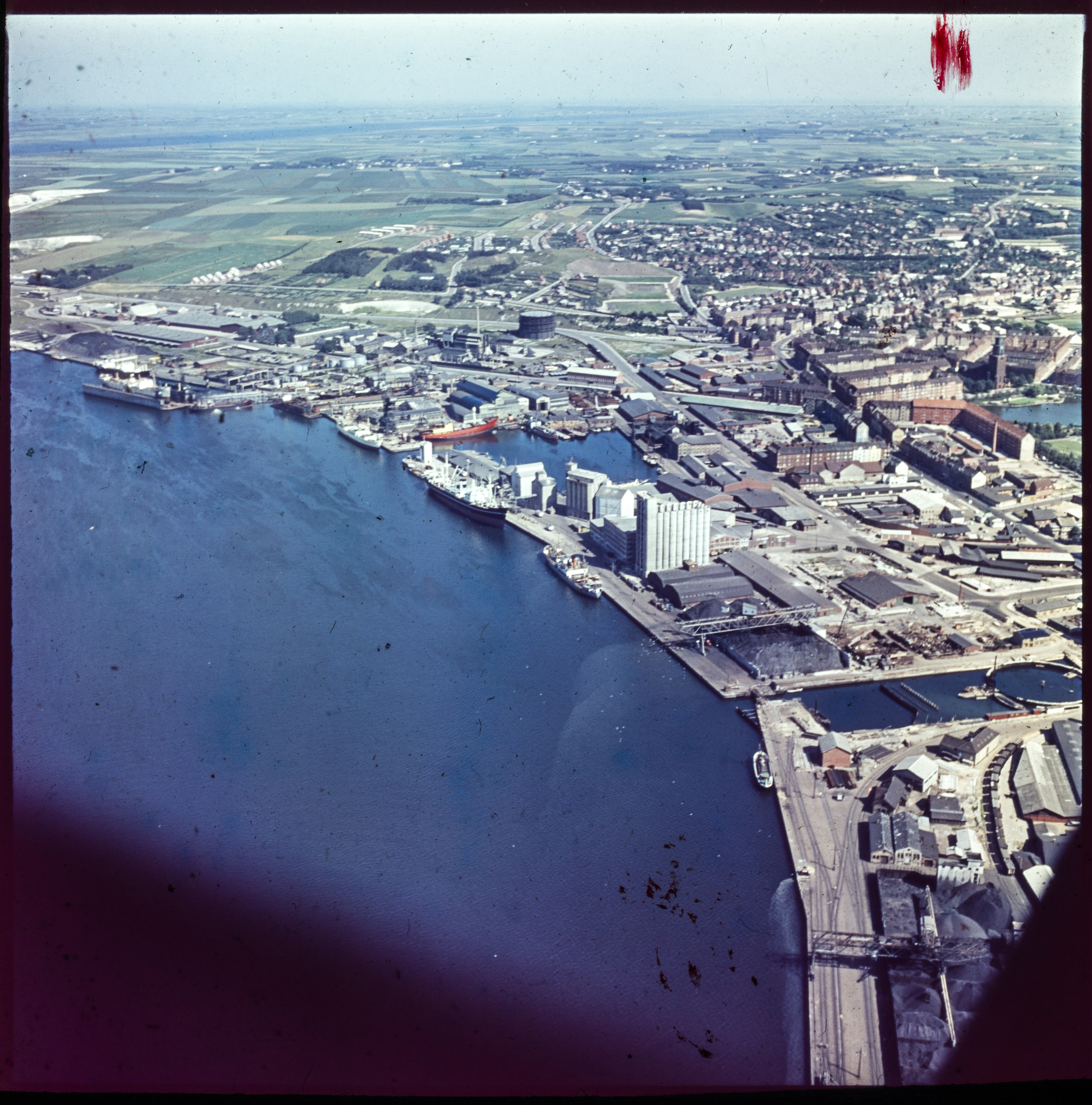 Skråfoto fra 1956 taget 169 meter fra Nyhavnsgade 9A, 1. 