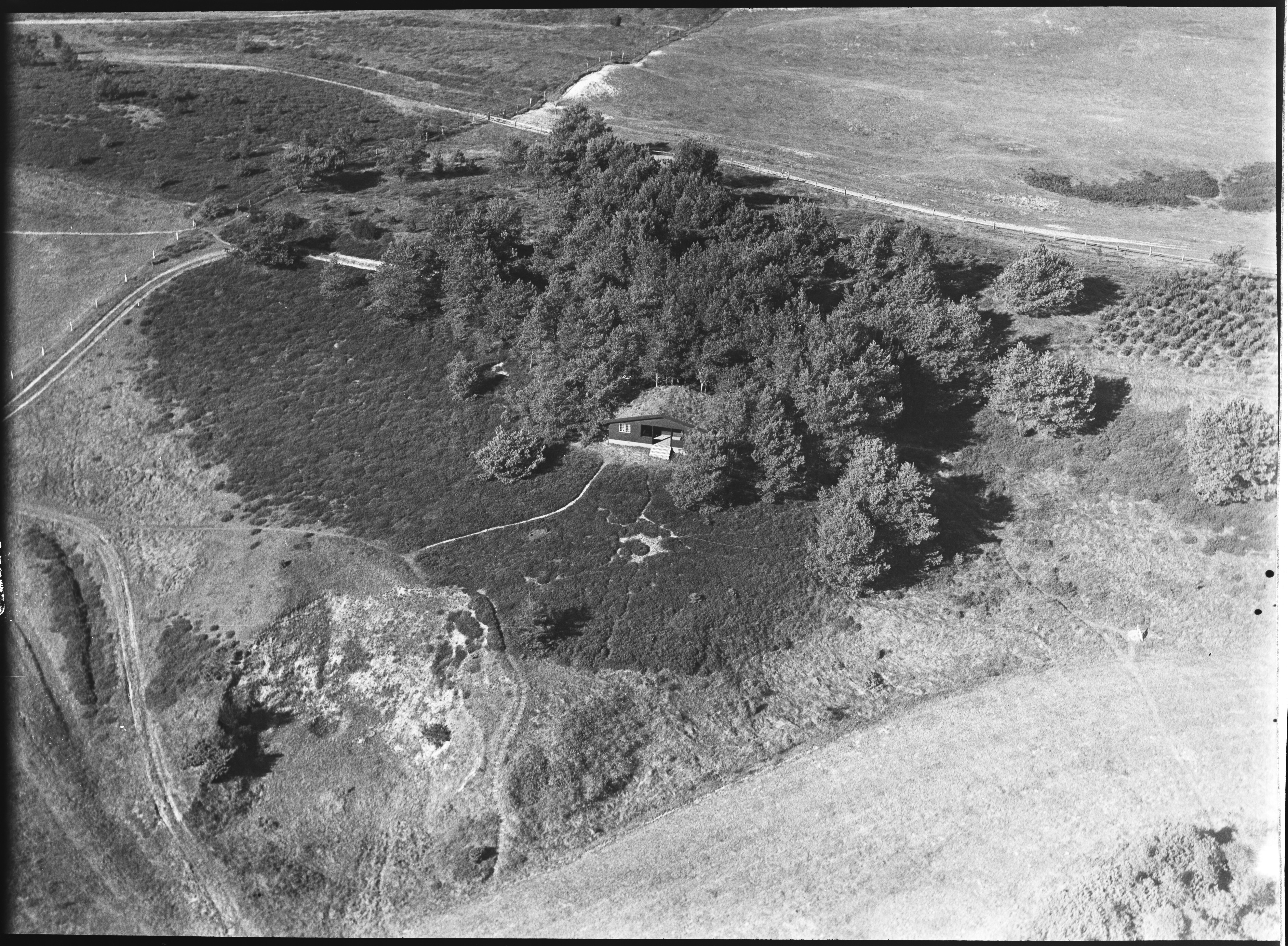 Skråfoto fra 1932-1950 taget 135 meter fra Pilesvinget 15A