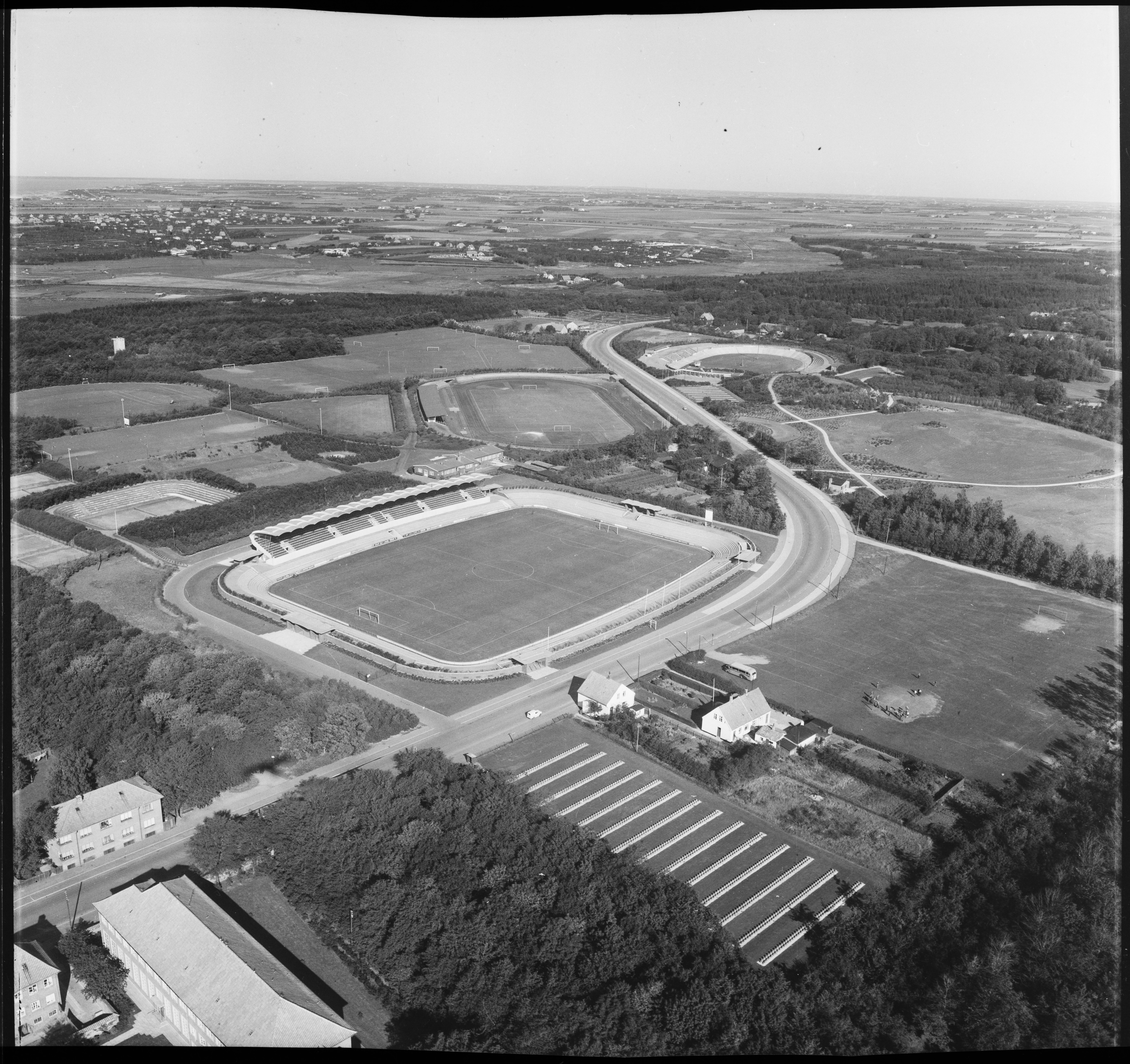 Skråfoto fra 1956 taget 131 meter fra Gl Vardevej 82