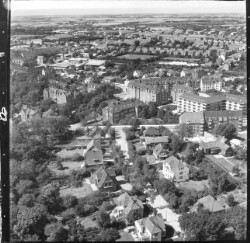 thumbnail: Skråfoto fra 1957 taget 87 meter fra Gl. Hadsundvej 5A, 2. tv