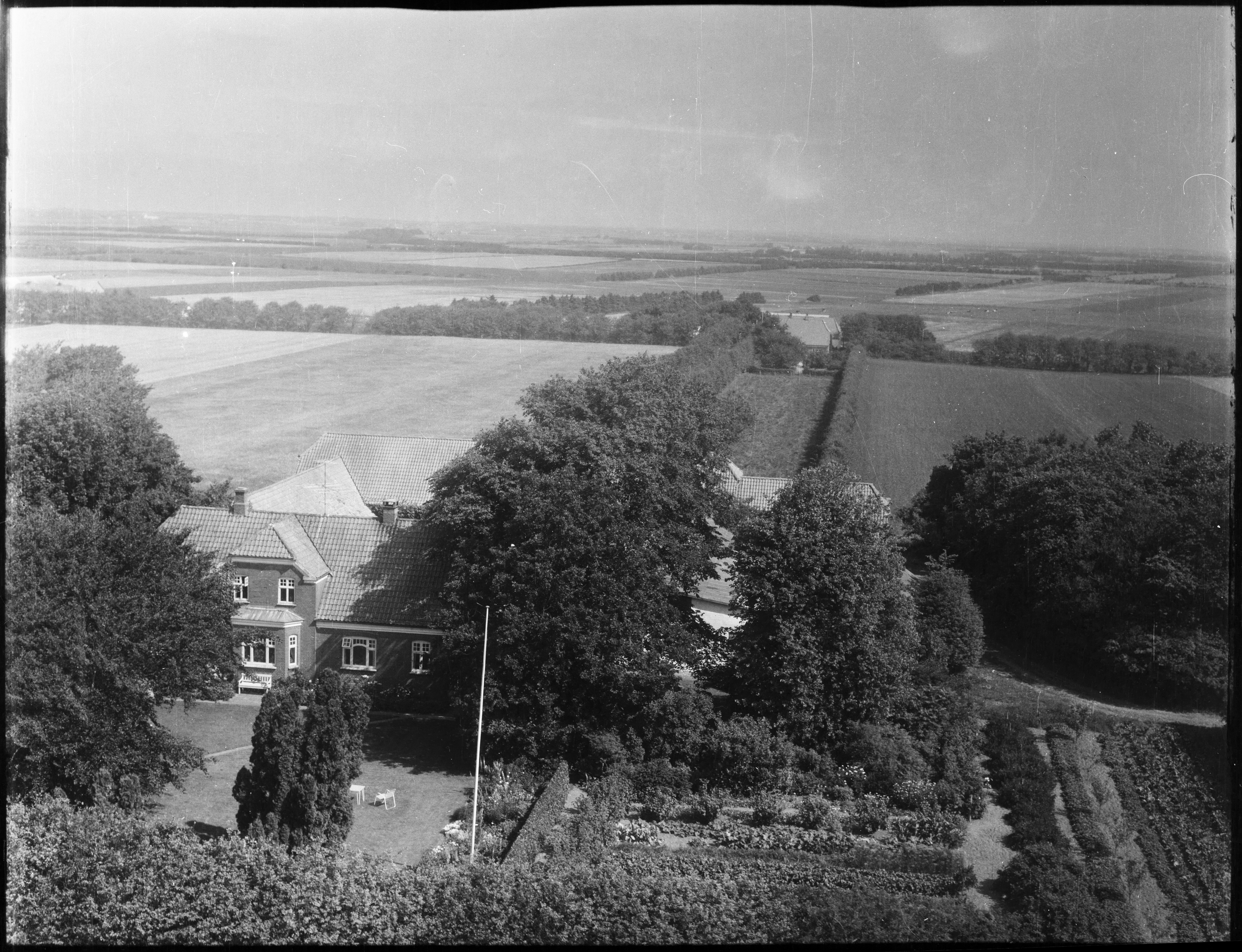 Skråfoto fra 1966 taget 107 meter fra Storegade 45A