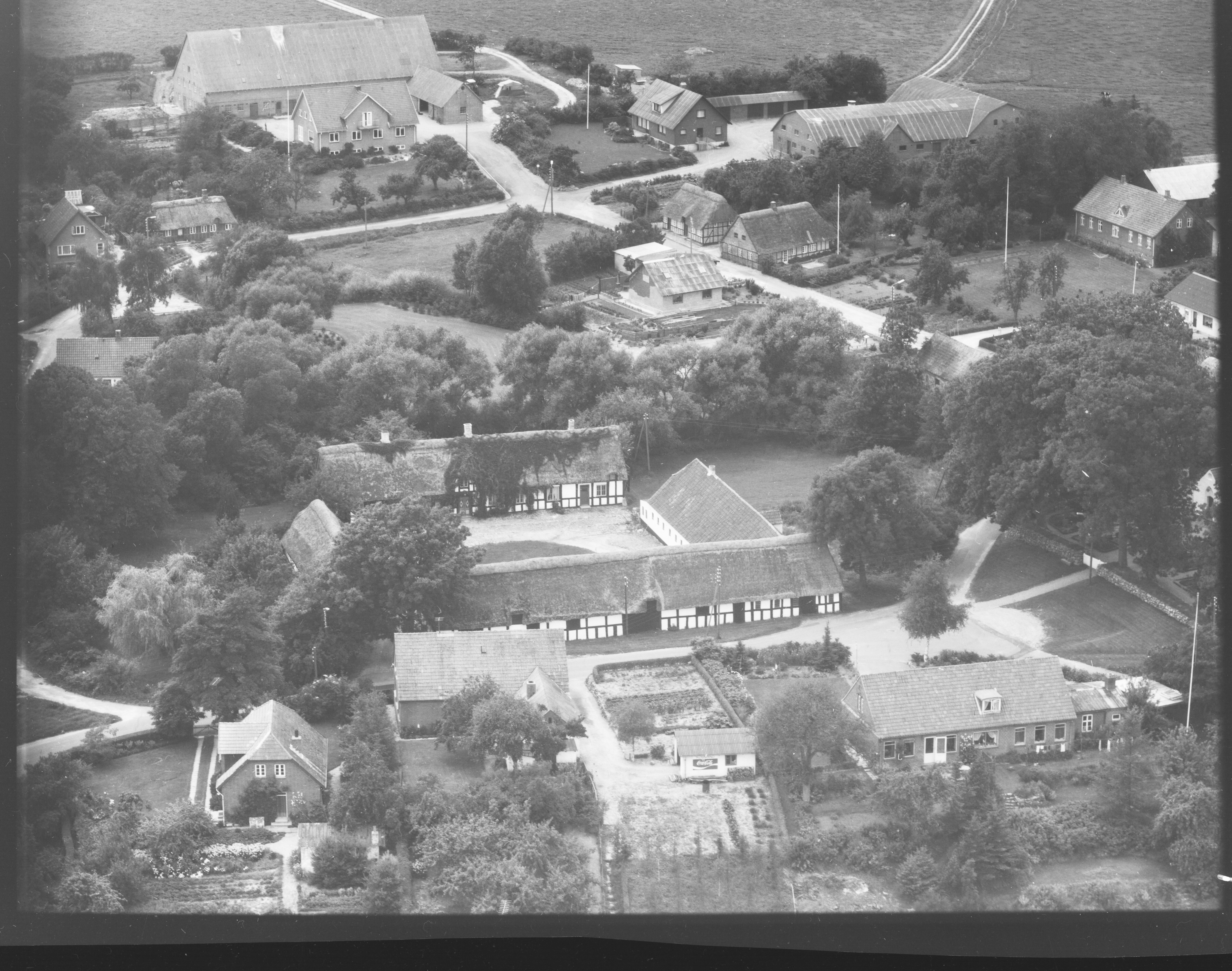 Skråfoto fra 1974 taget 50 meter fra Alling Gyde 6