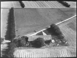 thumbnail: Skråfoto fra 1977 taget 13 meter fra Engholmvej 3