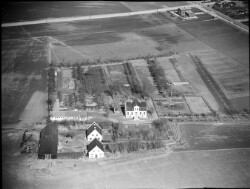 thumbnail: Skråfoto fra 1936-1939 taget 115 meter fra Gurrevej 35, 1. 