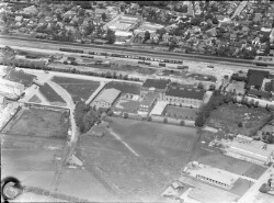 thumbnail: Skråfoto fra 1946-1969 taget 54 meter fra Stationsparken 33, 2. 