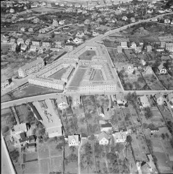thumbnail: Skråfoto fra 1946-1969 taget 141 meter fra Gurrevej 23A