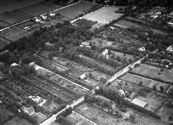thumbnail: Skråfoto fra 1932-1950 taget 260 meter fra Stengårds Alle 18C, st. tv
