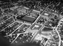 thumbnail: Skråfoto fra 1932-1950 taget 171 meter fra Lystrupvej 12