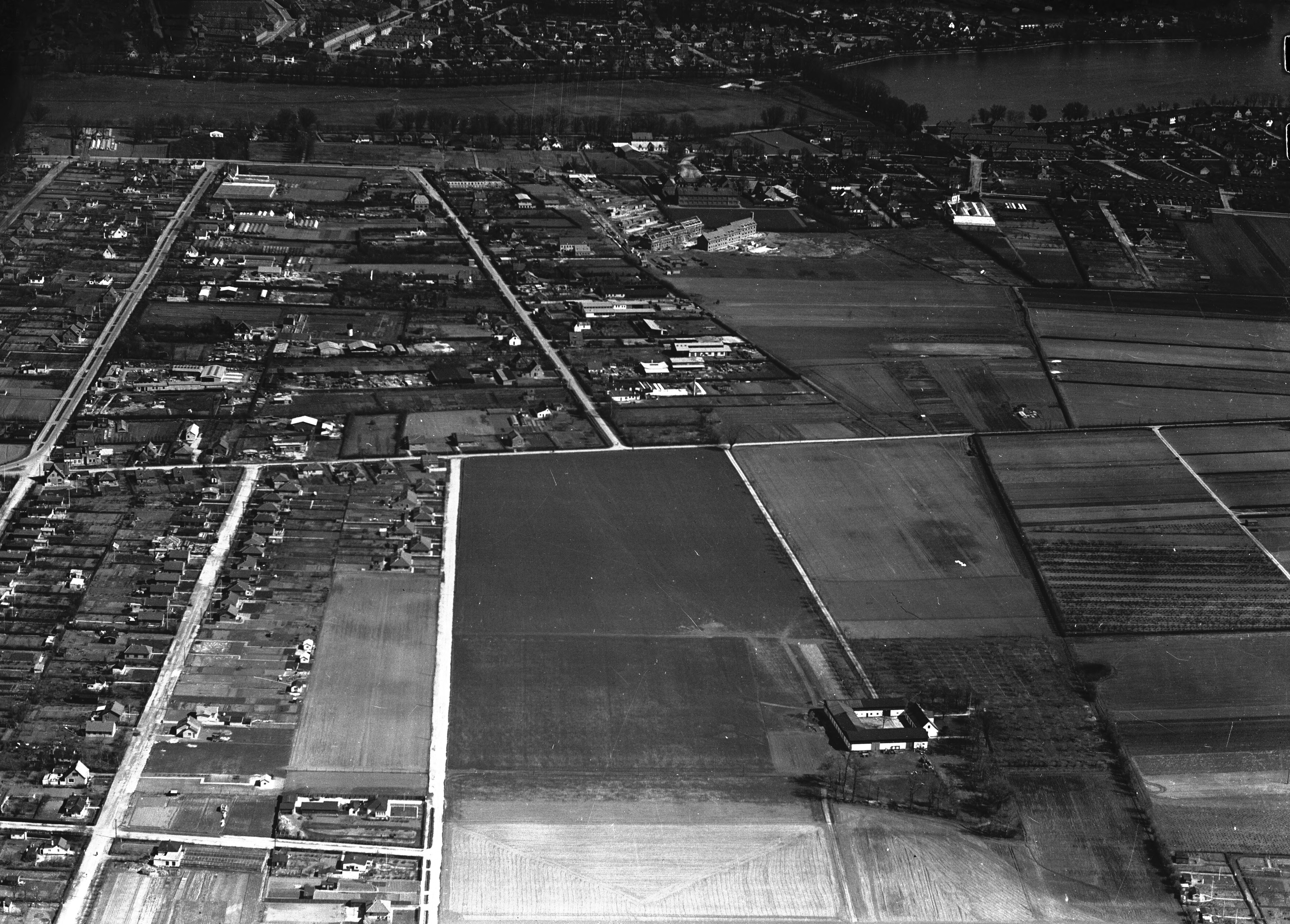 Skråfoto fra 1946-1969 taget 280 meter fra Rødovre Parkvej 212
