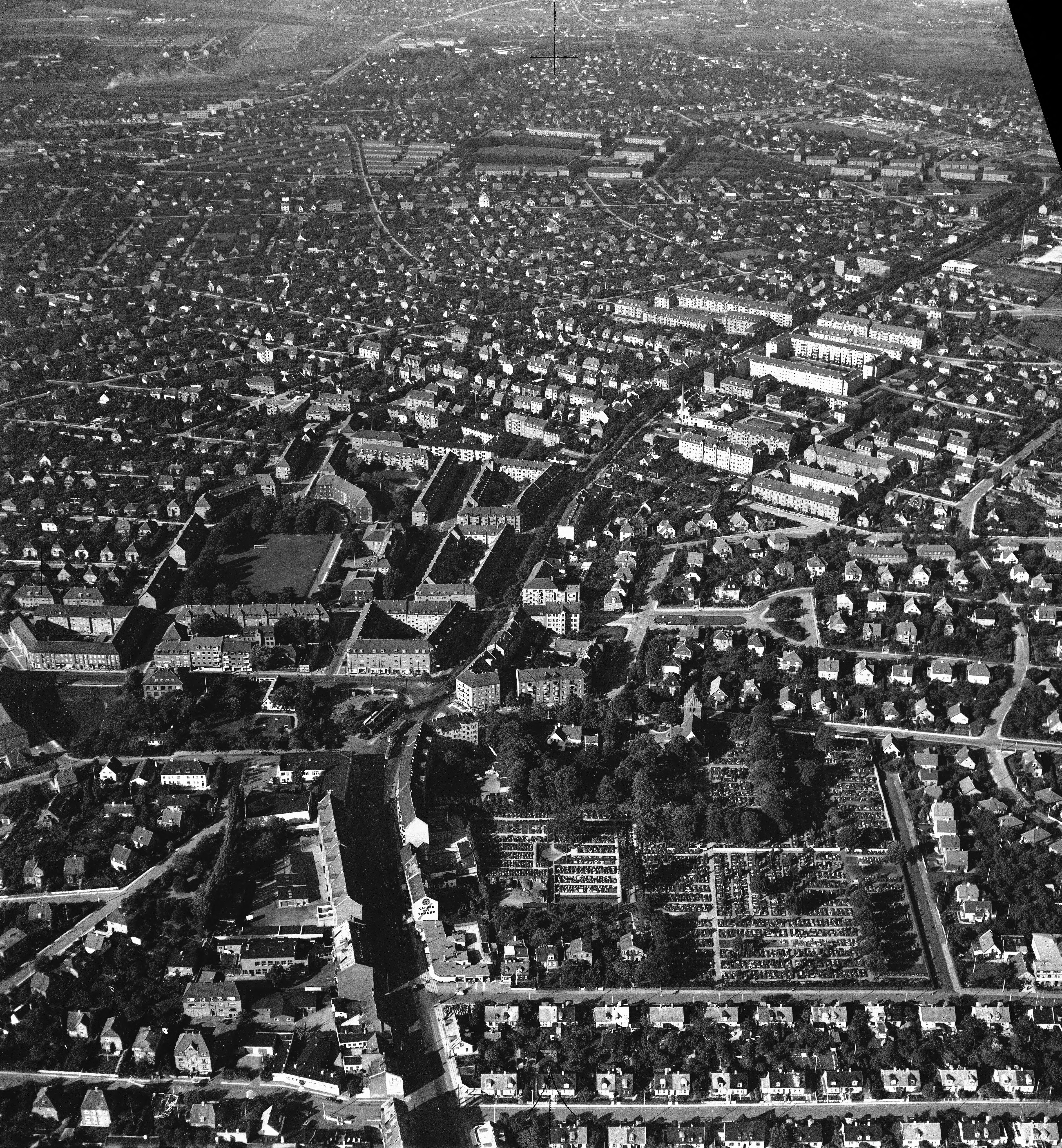 Skråfoto fra 1946-1969 taget 138 meter fra Tuxensvej 10