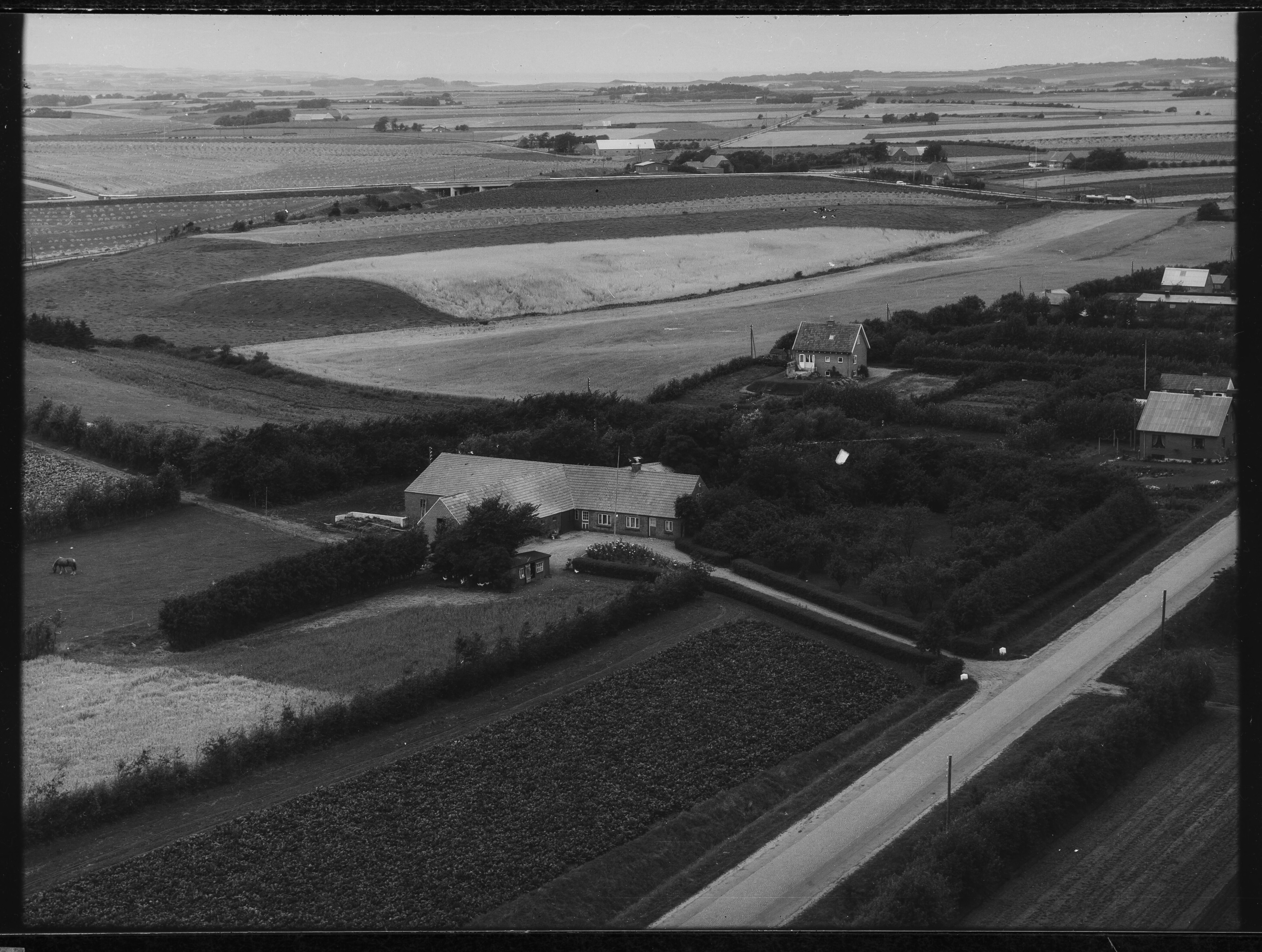 Skråfoto fra 1960 taget 89 meter fra Hyldehegnet 6