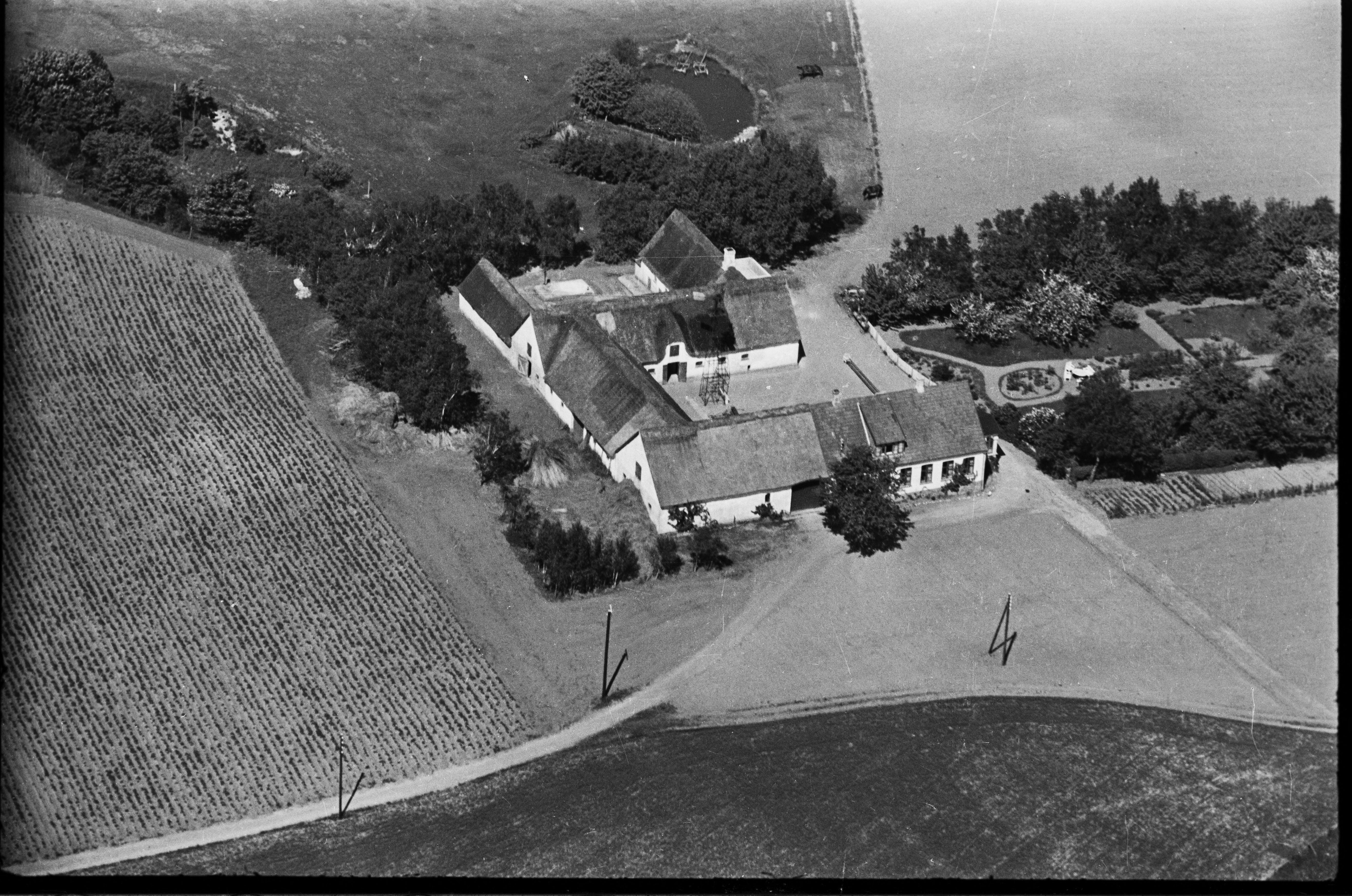 Skråfoto fra 1936-1938 taget 719 meter fra Strandlunden 5