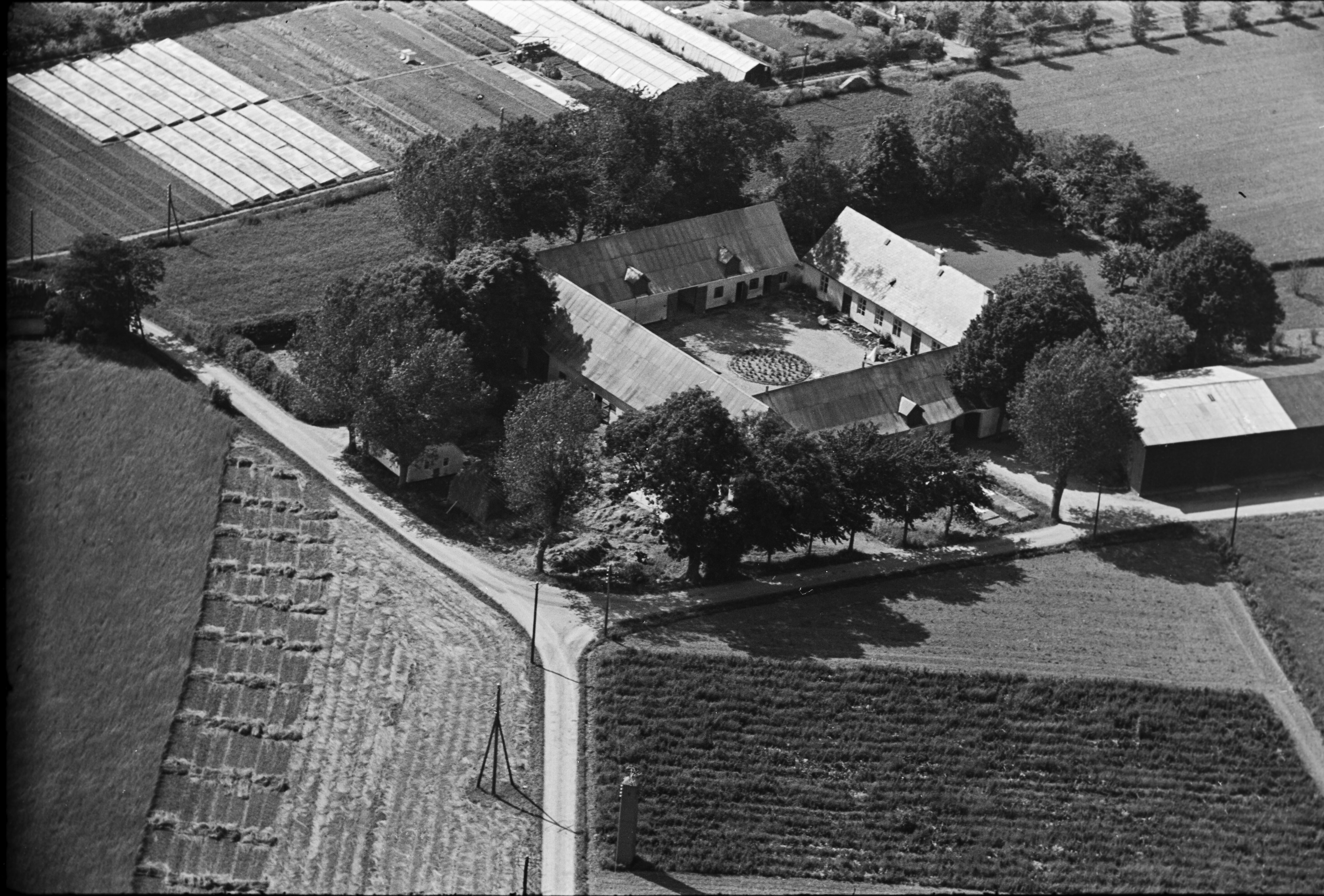 Skråfoto fra 1936-1938 taget 74 meter fra Højrupgårdsvej 4