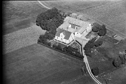 thumbnail: Skråfoto fra 1936-1938 taget 147 meter fra Murergården 31