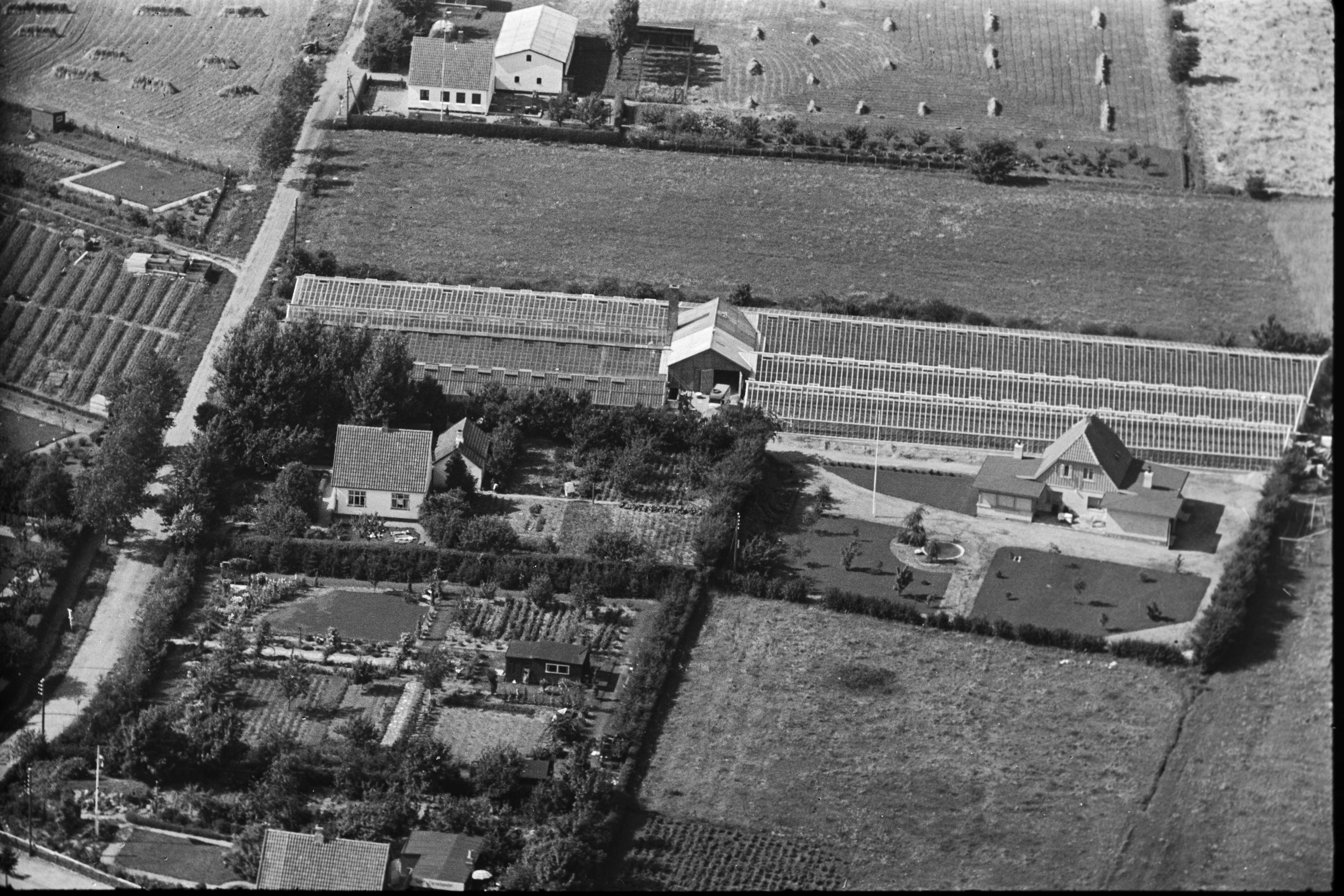 Skråfoto fra 1936-1938 taget 173 meter fra Vallensbæk Strandvej 106