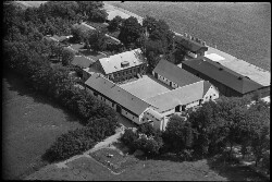 thumbnail: Skråfoto fra 1936-1938 taget 52 meter fra Leen A 3, 1. 4