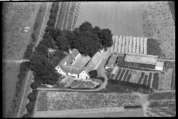 thumbnail: Skråfoto fra 1936-1938 taget 93 meter fra Avedøre Tværvej 62