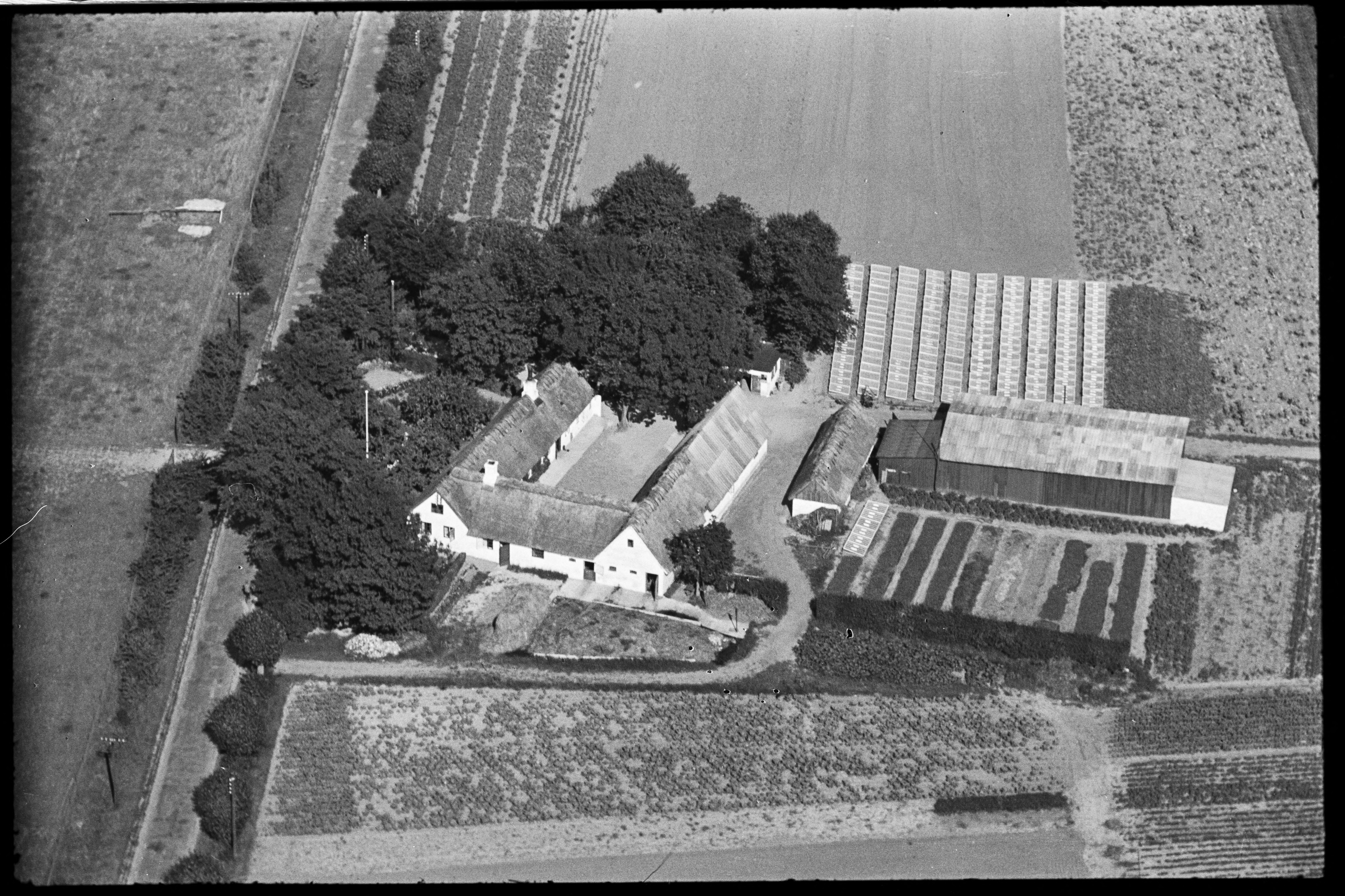 Skråfoto fra 1936-1938 taget 93 meter fra Avedøre Tværvej 62