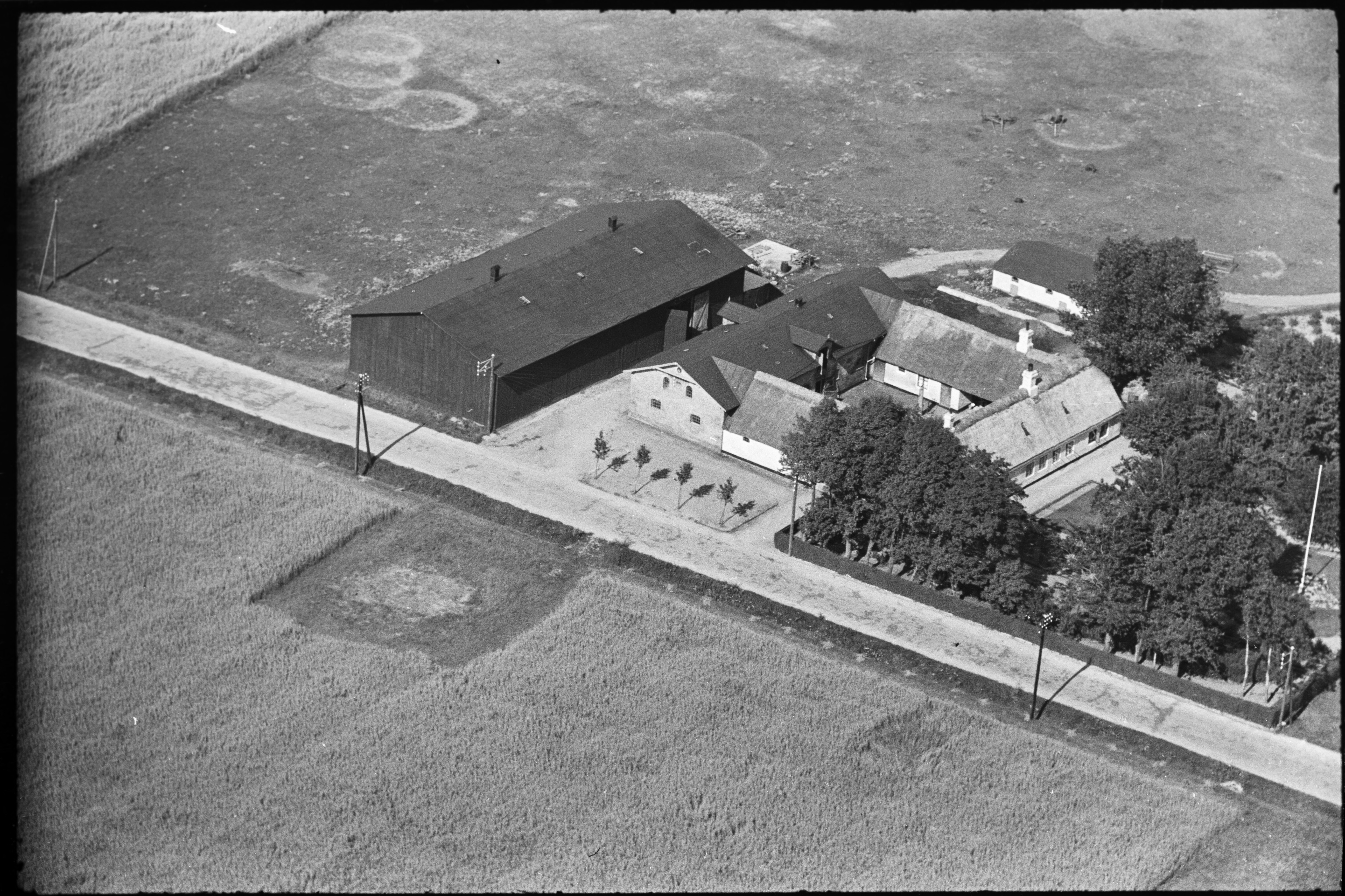 Skråfoto fra 1936-1938 taget 313 meter fra Byvej 329