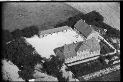 thumbnail: Skråfoto fra 1936-1938 taget 153 meter fra Brøndbyøstervej 83