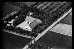 thumbnail: Skråfoto fra 1949 taget 368 meter fra Rendsagervej 215