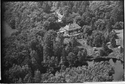 thumbnail: Skråfoto fra 1949 taget 151 meter fra Højbjerggårdsvej 999