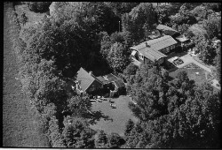 thumbnail: Skråfoto fra 1949 taget 87 meter fra Bark.Margrethes Vej 16