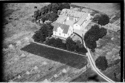 thumbnail: Skråfoto fra 1949 taget 135 meter fra Murergården 60
